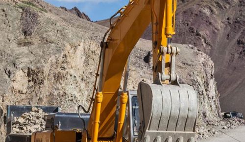 road-construction-in-himalayas-QDEHVB2.jpg